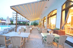MY DREAM HOTEL Restaurants