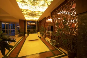 MY DREAM HOTEL Lobby