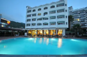 MY DREAM HOTEL Pools & Beach