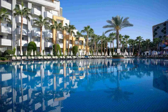 MY HOME RESORT HOTEL Pools & Beach
