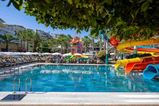 MY HOME RESORT HOTEL Pools & Beach