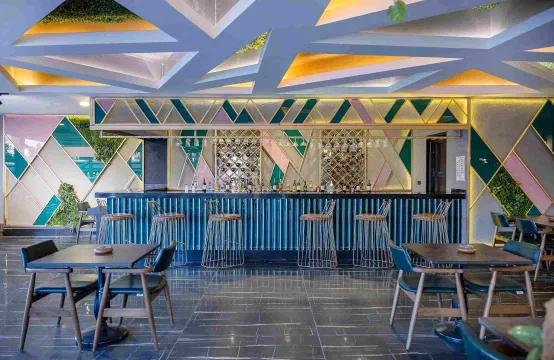 MY HOME RESORT HOTEL Bars
