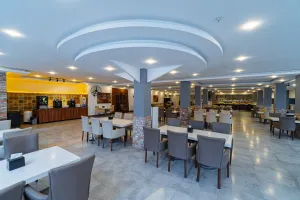 MYSEA HOTEL ALARA Restaurants
