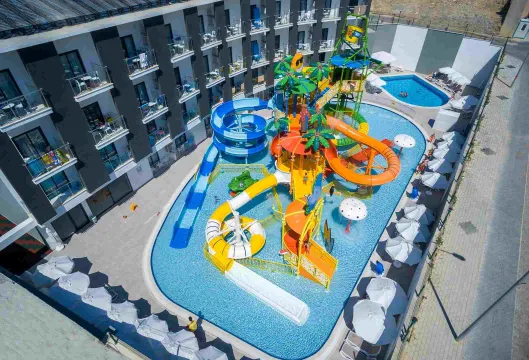 NARCIA RESORT SIDE Pools & Beach
