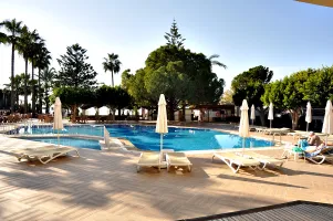 NERTON HOTEL Pools & Beach