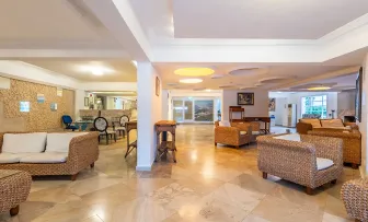 NICHOLAS PARK HOTEL Lobby