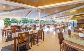 NICHOLAS PARK HOTEL Restaurants