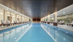 NIRVANA COSMOPOLITAN Pools & Beach