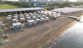 NIRVANA COSMOPOLITAN Pools & Beach