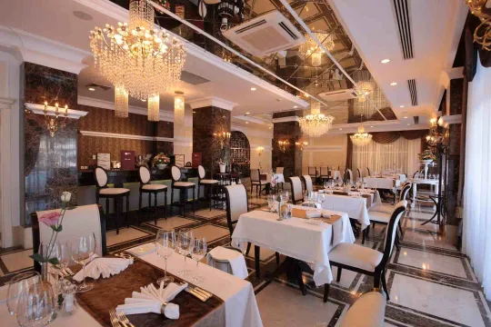 NIRVANA DOLCE VITA Restaurants