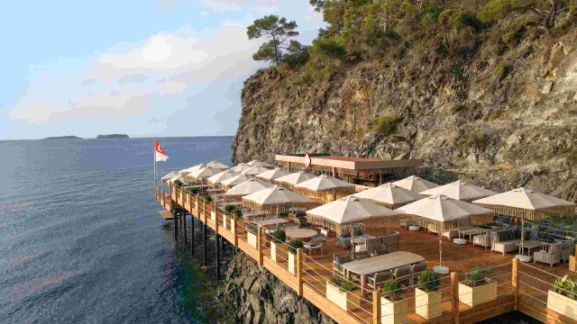 NIRVANA DOLCE VITA Pools & Beach