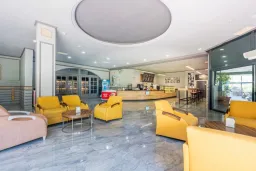 NOVA PARK Lobby