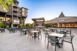 NOVA PARK Bars