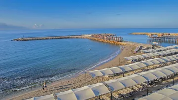 NOX INN DELUXE HOTEL Pools & Beach