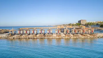 NOX INN DELUXE HOTEL Pools & Beach
