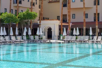 NUMA CLUB SIDE Pools & Beach