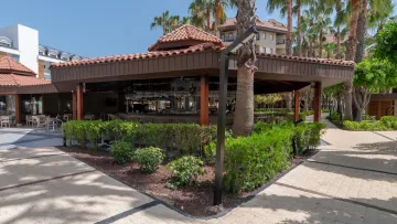 NUMA CLUB SIDE Restaurants