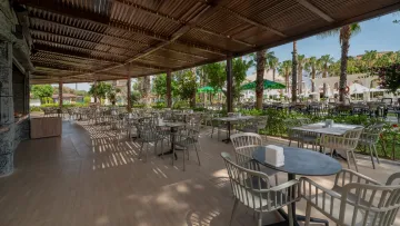 NUMA CLUB SIDE Restaurants
