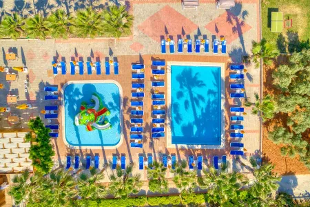 NUMA KONAKTEPE HOTEL Pools & Beach