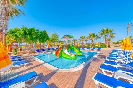 NUMA KONAKTEPE HOTEL Pools & Beach