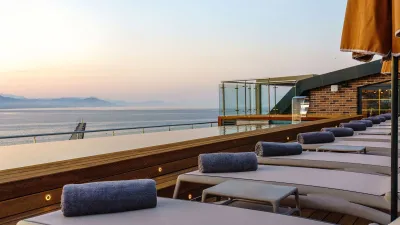 NUMA PORT HOTEL Pools & Beach