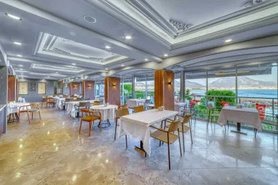 NUMA PORT HOTEL Restaurants