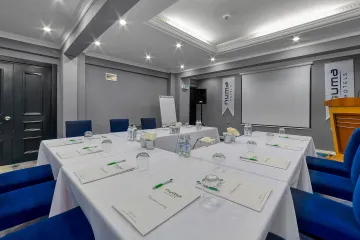 NUMA PORT HOTEL Meetings