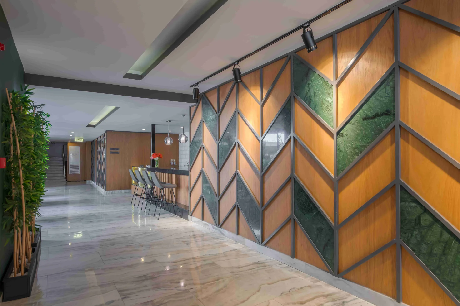 OBA STAR HOTEL-SPA Bars