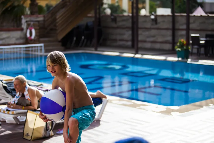 OBA TIME HOTEL Pools & Beach