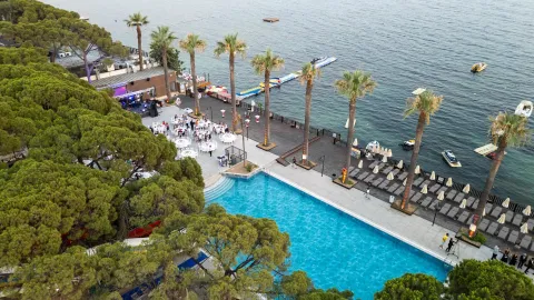 OMER PRIME HOLIDAY RESORT Pools & Beach