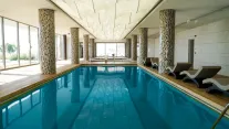 ON LIVE HOTEL Pools & Beach