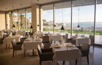 ON LIVE HOTEL Restaurants
