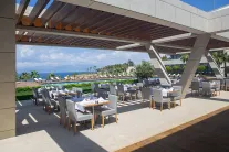 ON LIVE HOTEL Restaurants
