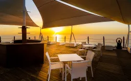 ONKEL RESORT Bars