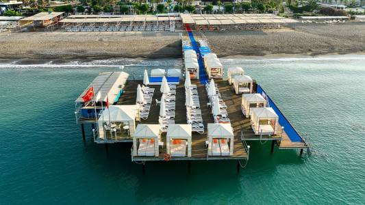 ORANGE COUNTY RESORT HOTEL BELEK Pools & Beach