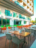 ORFEUS QUEEN HOTEL Restaurants