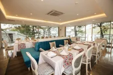 ORKA LOTUS BEACH Restaurants