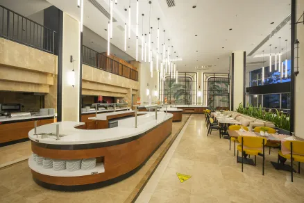 ORKA LOTUS BEACH Restaurants