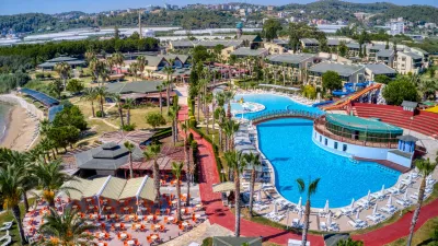 OZ HOTELS INCEKUM BEACH Pools & Beach