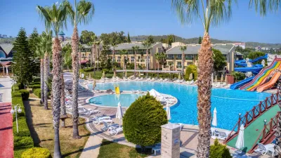 OZ HOTELS INCEKUM BEACH Pools & Beach