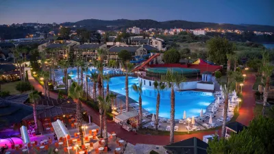 OZ HOTELS INCEKUM BEACH Pools & Beach