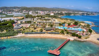OZ HOTELS INCEKUM BEACH Pools & Beach