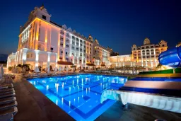 OZ HOTELS SIDE PREMIUM Pools & Beach