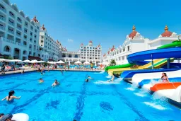 OZ HOTELS SIDE PREMIUM Pools & Beach