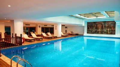 OZ HOTELS SIDE PREMIUM Pools & Beach