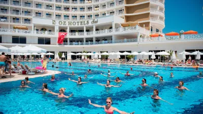 OZ HOTELS SUI Pools & Beach