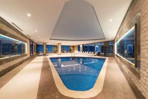 OZ HOTELS SUI Pools & Beach