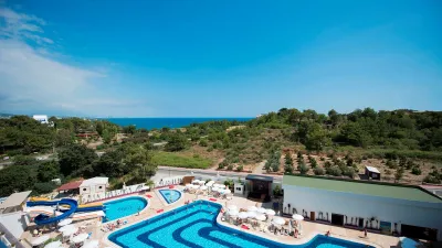 OZ HOTELS SUI Pools & Beach