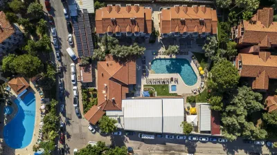 OZ KATRE HOTEL Pools & Beach