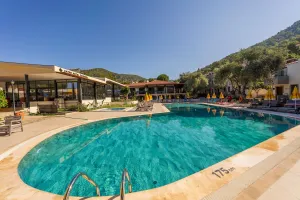 OZ KATRE HOTEL Pools & Beach
